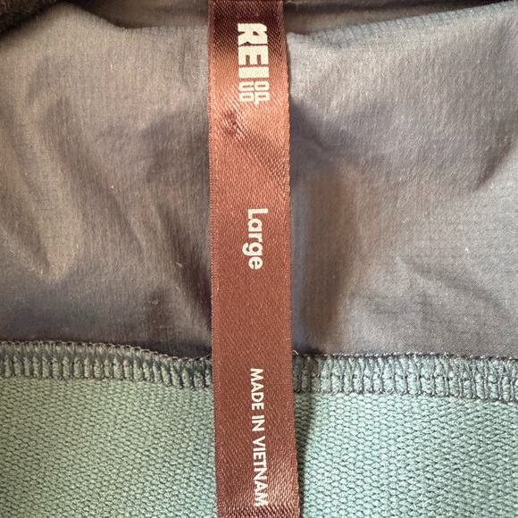 REI COop Hooded Vest - Picture 5 of 6